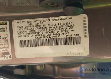 2004 Pontiac Vibe из США, поврежденный, VIN 5Y2SL628X4Z446597